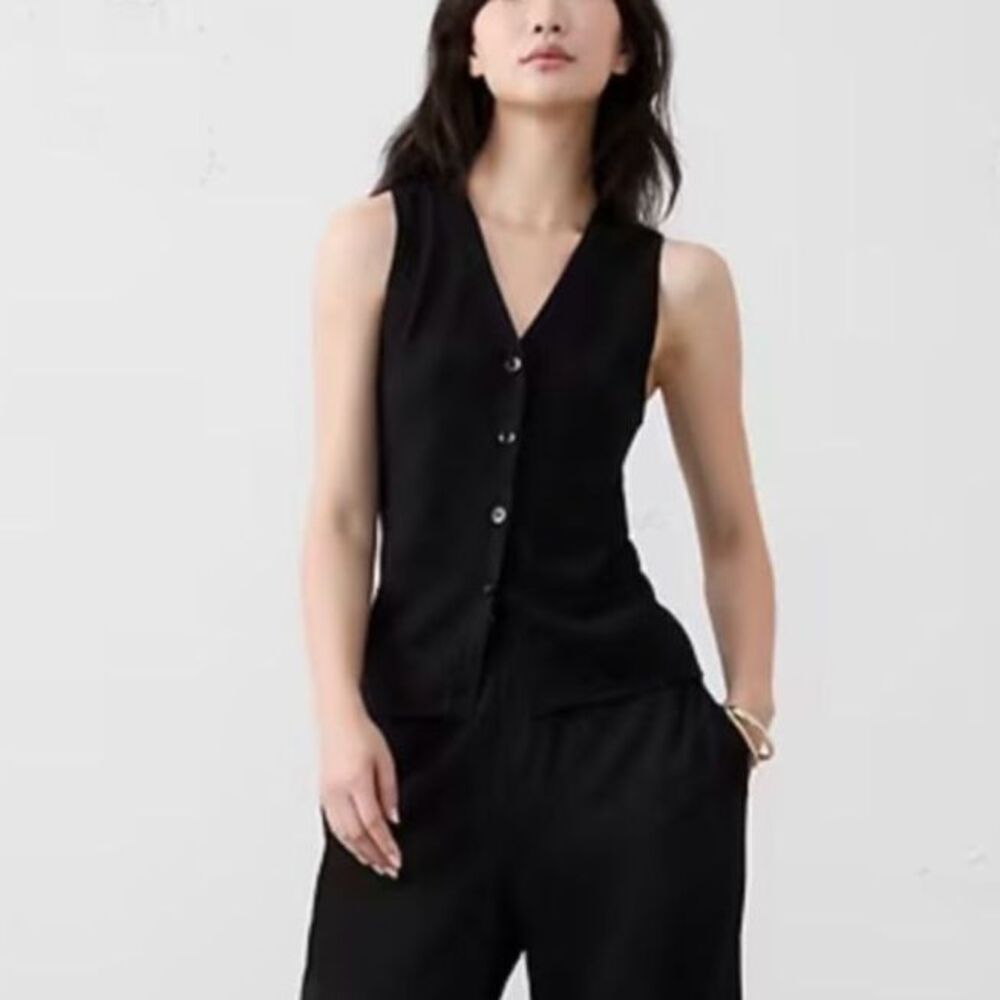Banana Republic Black Racer Back Sweater Vest Top Women’s Size S